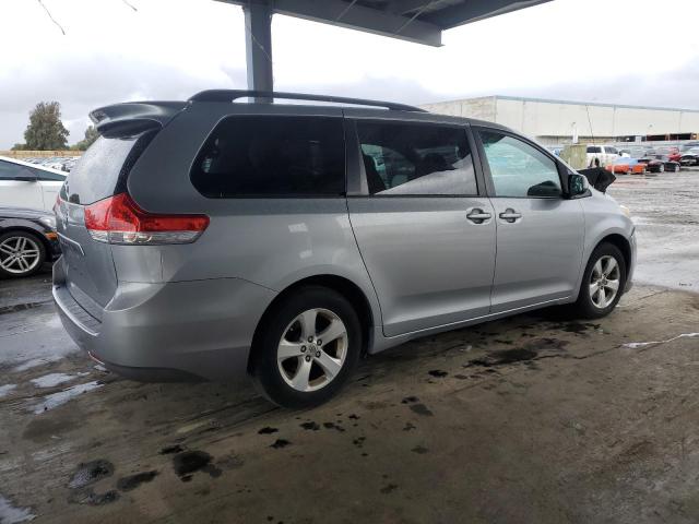 Photo 3 from auction – 2014 TOYOTA SIENNA LE with VIN 5TDKK3DC4ES435469