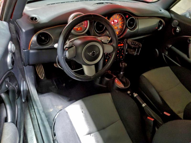 Photo 8 from auction – 2005 MINI COOPER S with VIN WMWRH33505TK55923