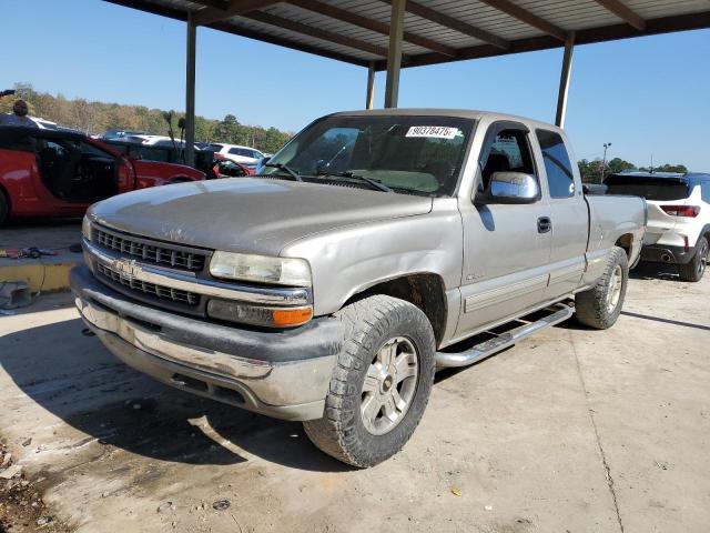 CHEVROLET SILVERADO 2000 with VIN 1GCEK19T3YE136835 - Photo from auction