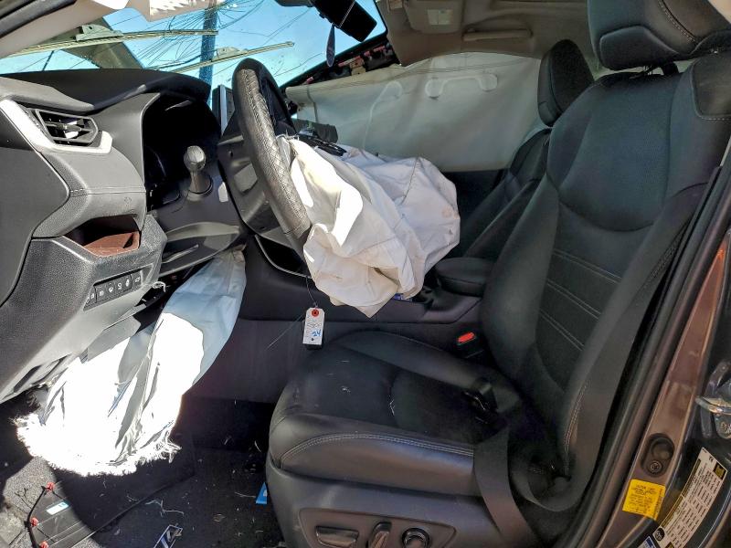 Photo 7 from auction – 2021 TOYOTA RAV4 LIMIT with VIN 4T3D6RFV2MU048916