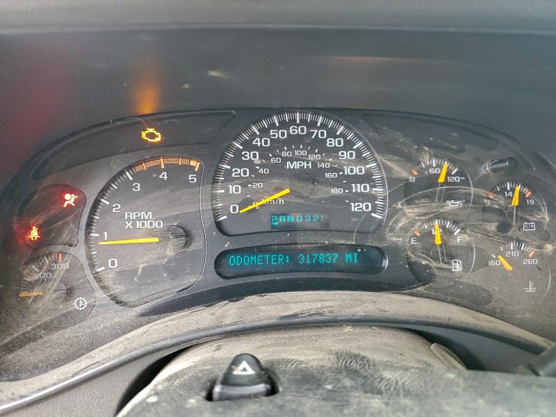 Photo 9 from auction – 2005 CHEVROLET SILVERADO with VIN 1GCHK23235F819403