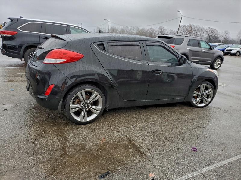 Photo 3 from auction – 2013 HYUNDAI VELOSTER with VIN KMHTC6AD7DU164705