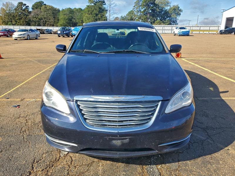 Photo 5 from auction – 2012 CHRYSLER 200 TOURIN with VIN 1C3CCBBB1CN181653