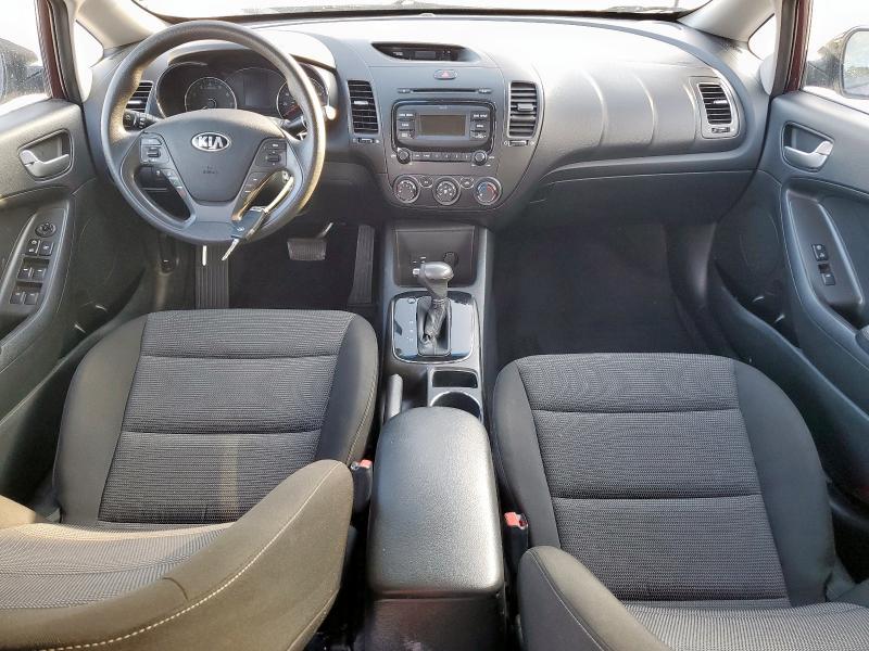 Photo 8 from auction – 2017 KIA FORTE LX with VIN 3KPFK4A73HE010404