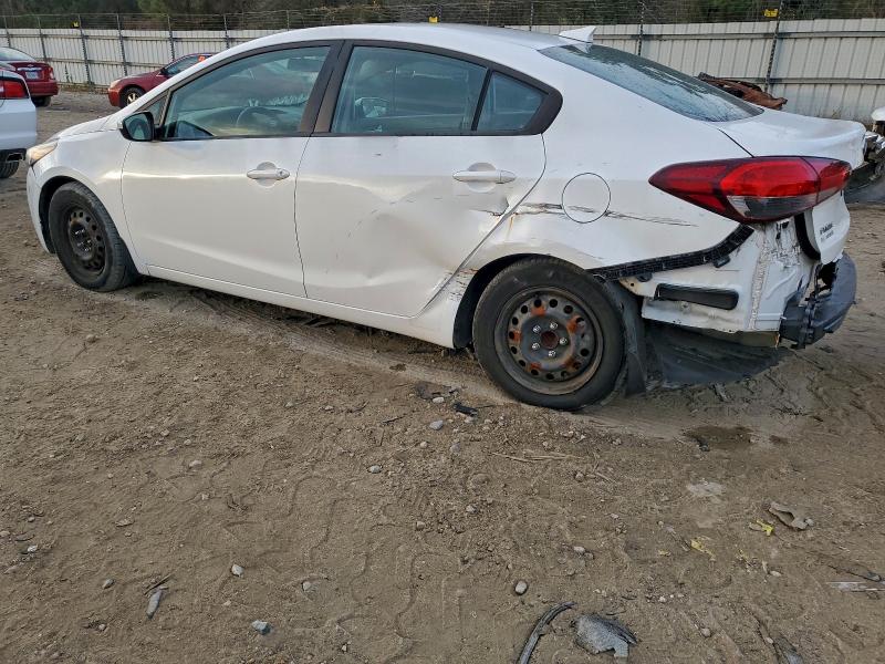 Photo 2 from auction – 2018 KIA FORTE LX with VIN 3KPFL4A73JE247364