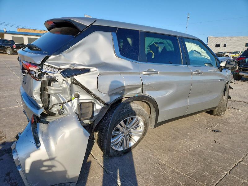 Photo 3 from auction – 2023 MITSUBISHI OUTLANDER with VIN JA4T5TA90PZ038907