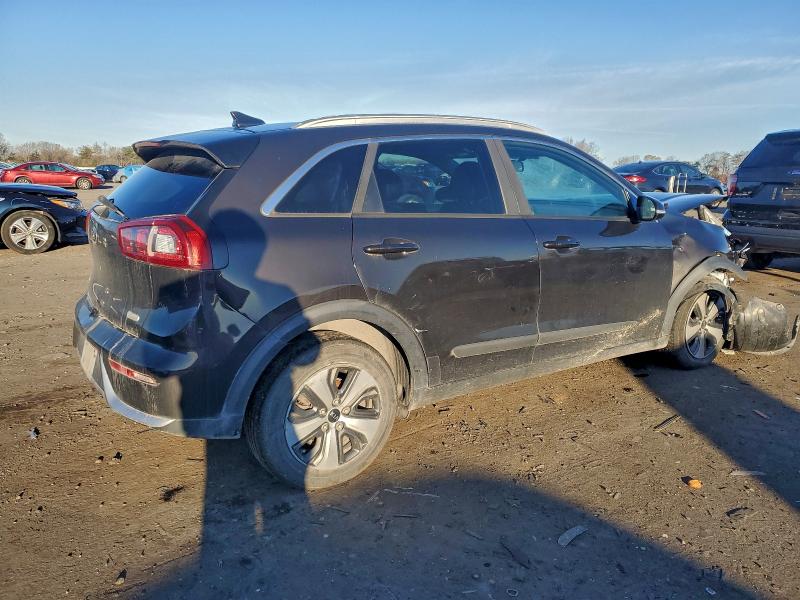 Photo 3 from auction – 2017 KIA NIRO with VIN KNDCC3LCXH5047806