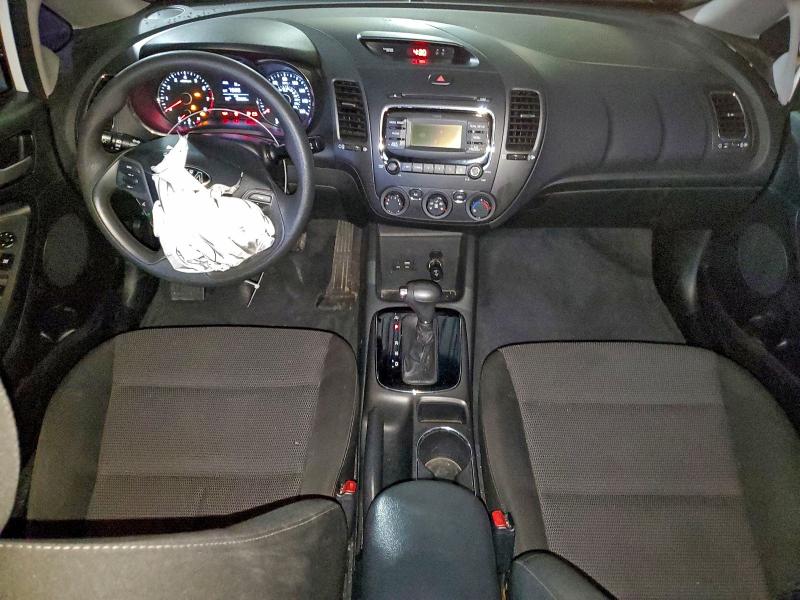 Photo 8 from auction – 2017 KIA FORTE LX with VIN 3KPFK4A76HE066272