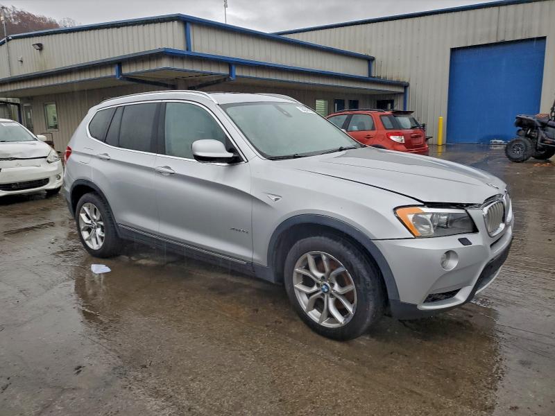 Photo 4 from auction – 2011 BMW X3 XDRIVE3 with VIN 5UXWX7C54BL731617