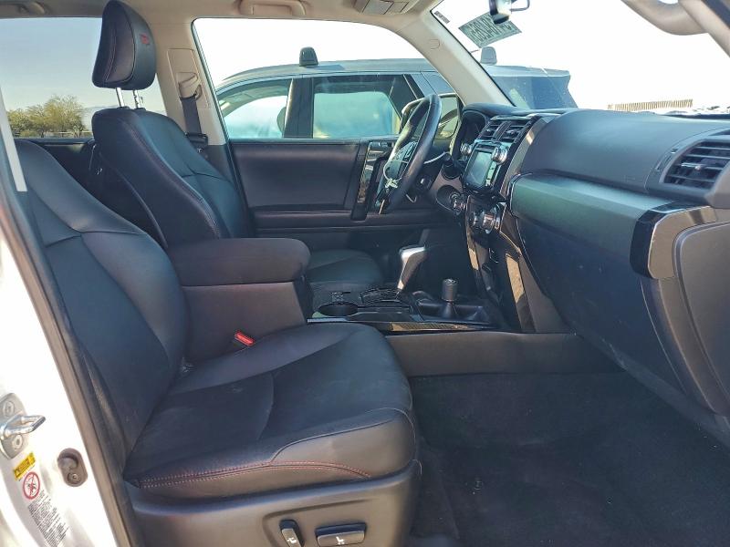 Photo 7 from auction – 2017 TOYOTA 4RUNNER SR with VIN JTEBU5JR7H5464792
