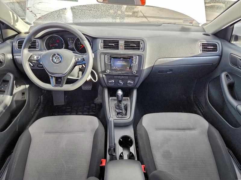 Photo 8 from auction – 2017 VOLKSWAGEN JETTA S with VIN 3VW2B7AJ5HM265425