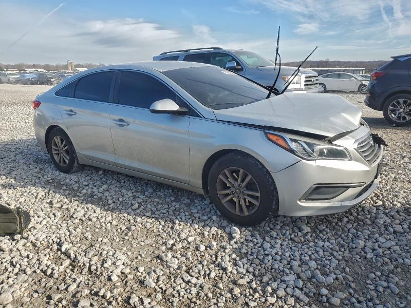 Photo 4 from auction – 2017 HYUNDAI SONATA SE with VIN 5NPE24AF6HH570884