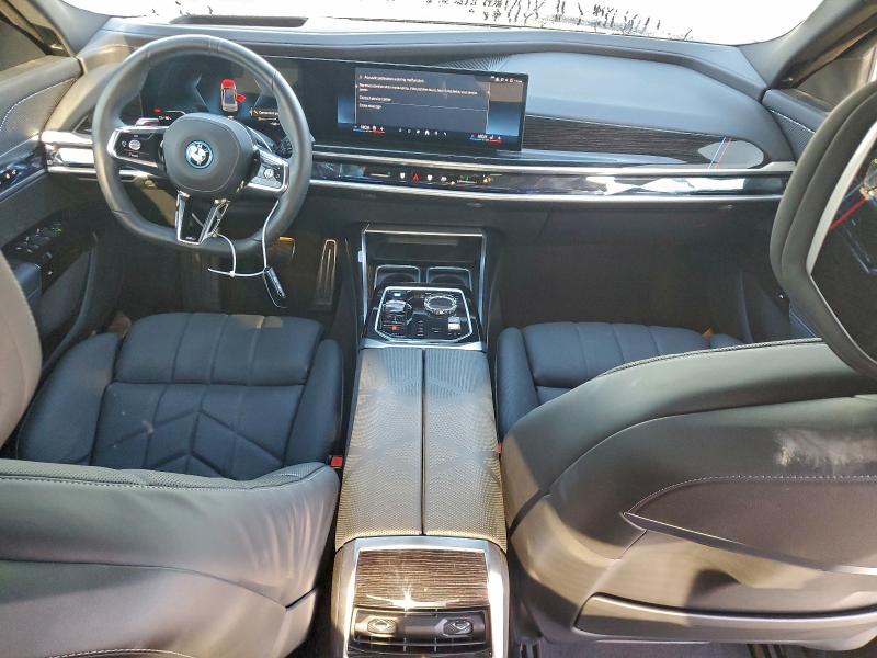 Photo 8 from auction – 2025 BMW I7 EDRIVE5 with VIN WBY43EJ04SCT76687