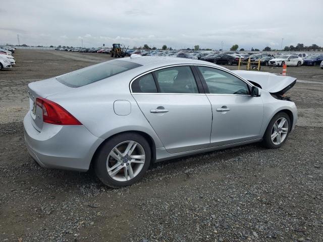 Photo 3 from auction – 2015 VOLVO S60 PREMIE with VIN YV126MFB0F2307490