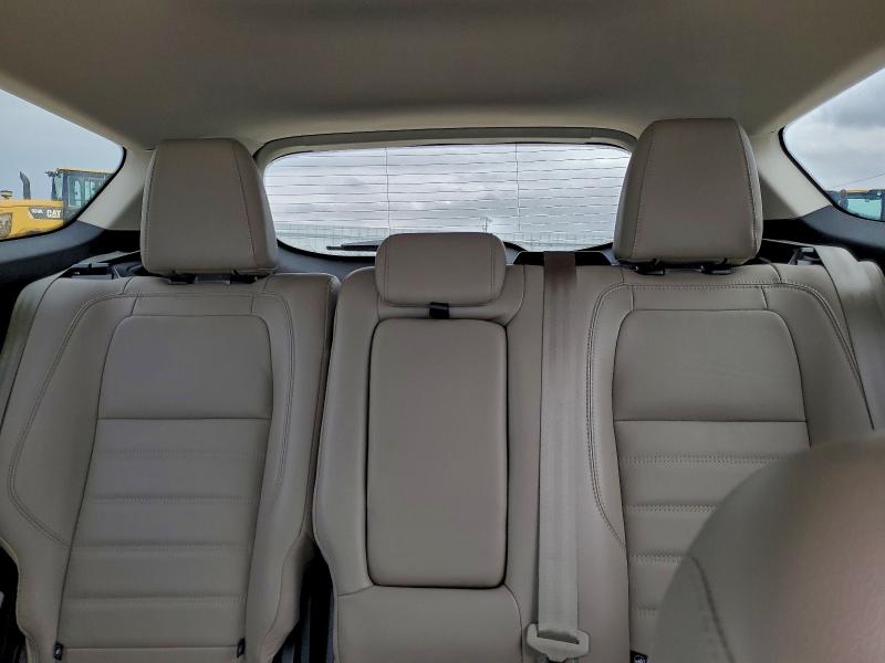Photo 10 from auction – 2018 FORD ESCAPE TIT with VIN 1FMCU9J98JUB24333
