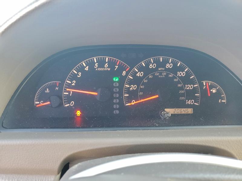 Photo 9 from auction – 2005 TOYOTA CAMRY LE with VIN 4T1BF30K45U088959