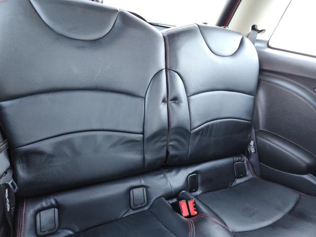 Photo 10 from auction – 2011 MINI COOPER with VIN WMWSU3C58BT251403