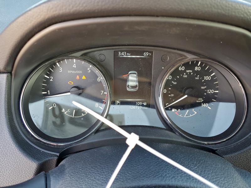 Photo 9 from auction – 2017 NISSAN ROGUE S with VIN 5N1AT2MTXHC868024