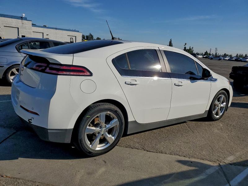 Photo 3 from auction – 2014 CHEVROLET VOLT with VIN 1G1RD6E42EU151067