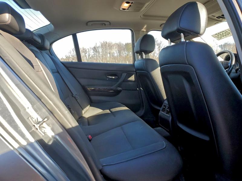 Photo 10 from auction – 2011 BMW 328 XI with VIN WBAPK7C55BA972311