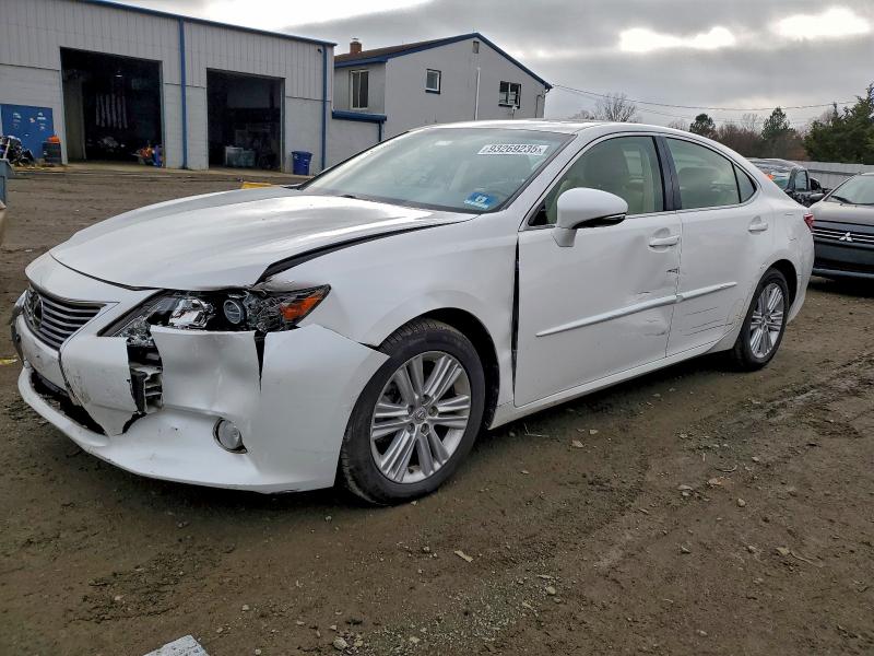 LEXUS ES 350 2014 مع رقم تعريف المركبة JTHBK1GGXE2117137 - صورة من المزاد