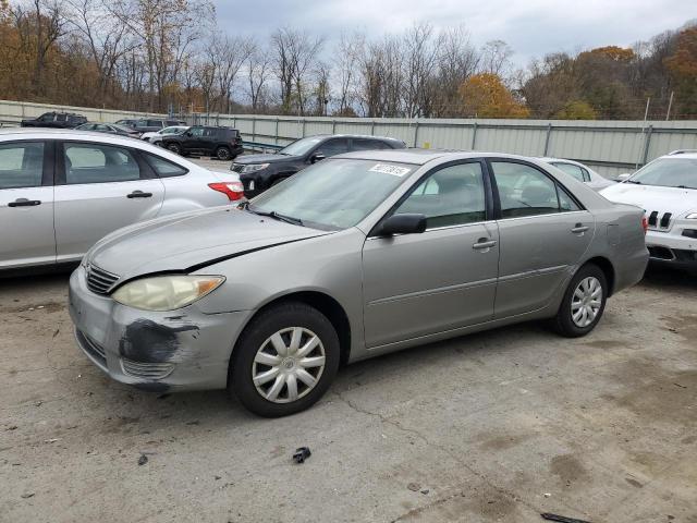 TOYOTA CAMRY LE 2005 with VIN 4T1BE32K85U947924 - Photo from auction