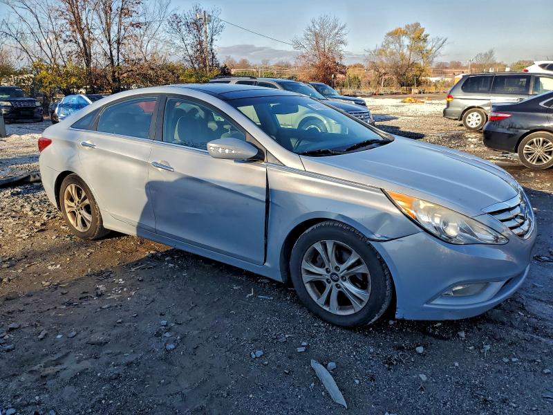Photo 4 from auction – 2013 HYUNDAI SONATA SE with VIN 5NPEC4AC4DH586238