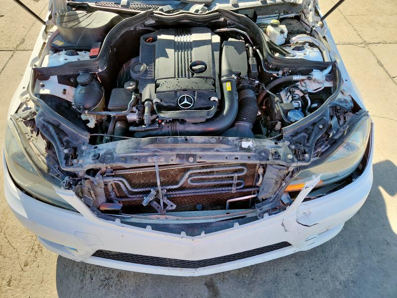 Photo 11 from auction – 2014 MERCEDES-BENZ C 250 with VIN WDDGF4HB3EA904751