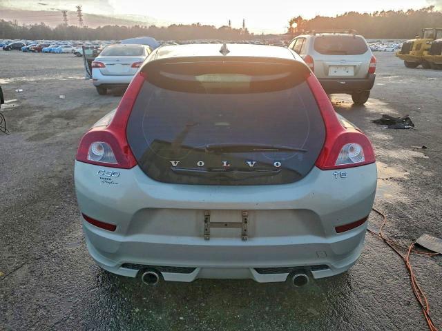 Photo 6 from auction – 2011 VOLVO C30 T5 with VIN YV1672MK0B2239188