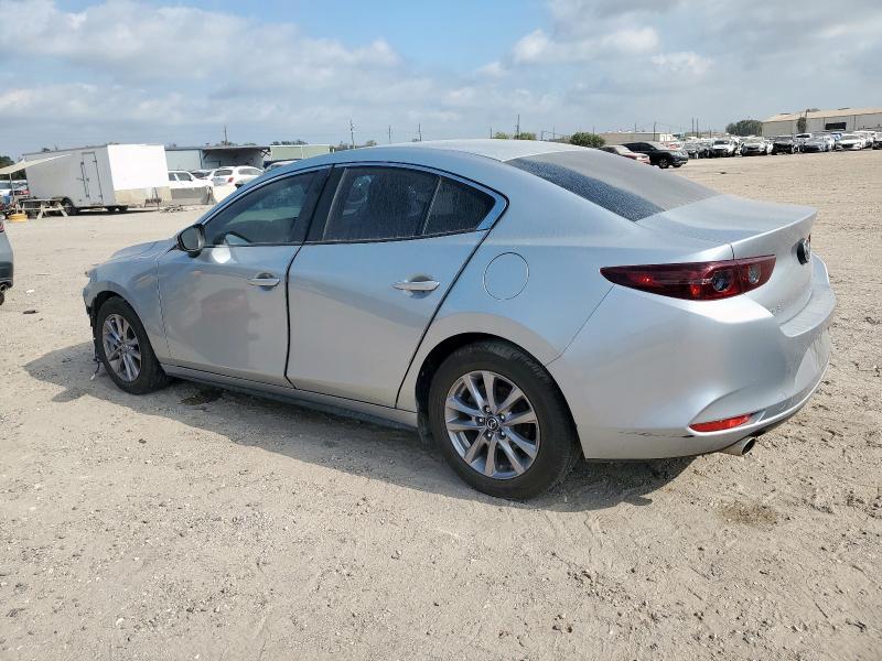 Photo 2 from auction – 2021 MAZDA 3 with VIN 3MZBPAA7XMM206657
