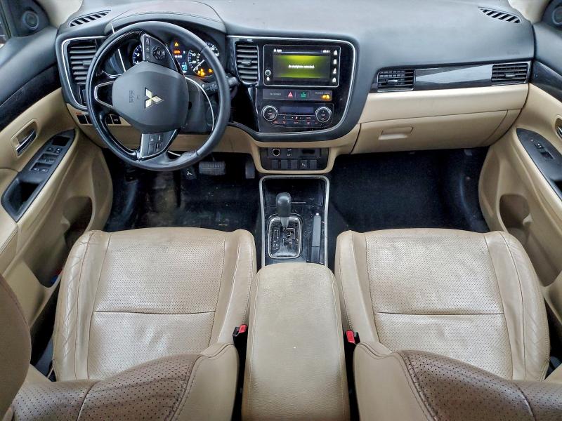 Photo 8 from auction – 2018 MITSUBISHI OUTLANDER with VIN JA4AD3A30JZ047488