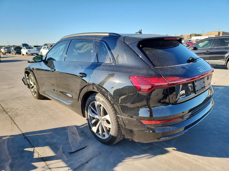 Фото 2 с аукциона – 2021 AUDI E-TRON PRE с VIN WA1LAAGE1MB004838