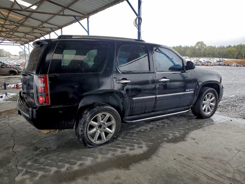 Photo 3 from auction – 2010 GMC YUKON DENA with VIN 1GKUKEEF8AR288874