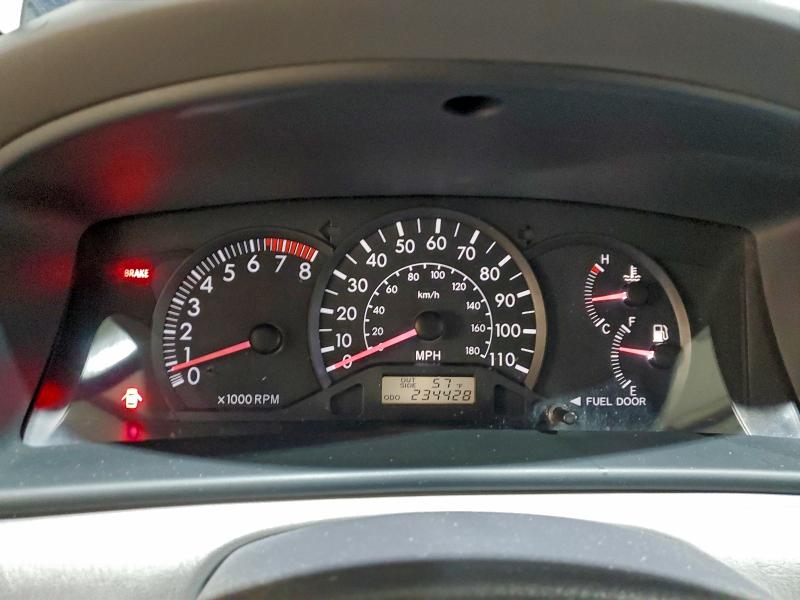 Photo 9 from auction – 2004 TOYOTA COROLLA CE with VIN 2T1BR32E24C280010