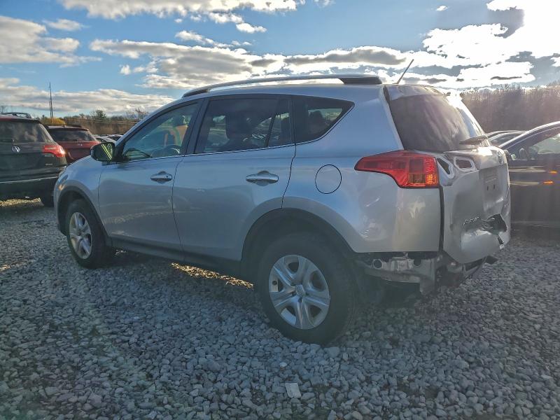 Photo 2 from auction – 2015 TOYOTA RAV4 LE with VIN JTMBFREV5FD146816