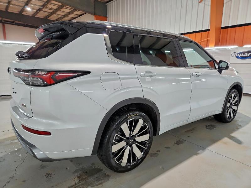 Photo 3 from auction – 2025 MITSUBISHI OUTLANDER with VIN JA4J4WA88SZ612682