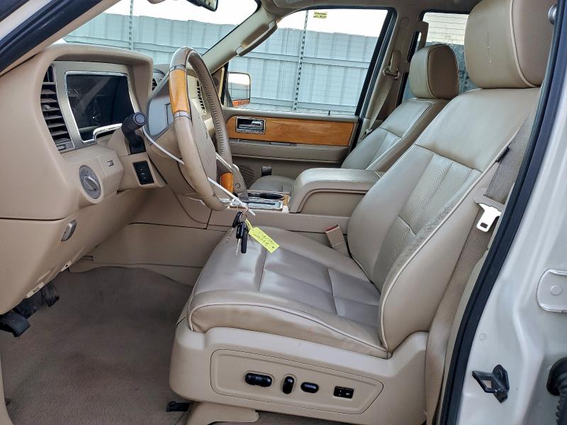 Photo 7 from auction – 2007 LINCOLN NAVIGATOR with VIN 5LMFU27567LJ08197
