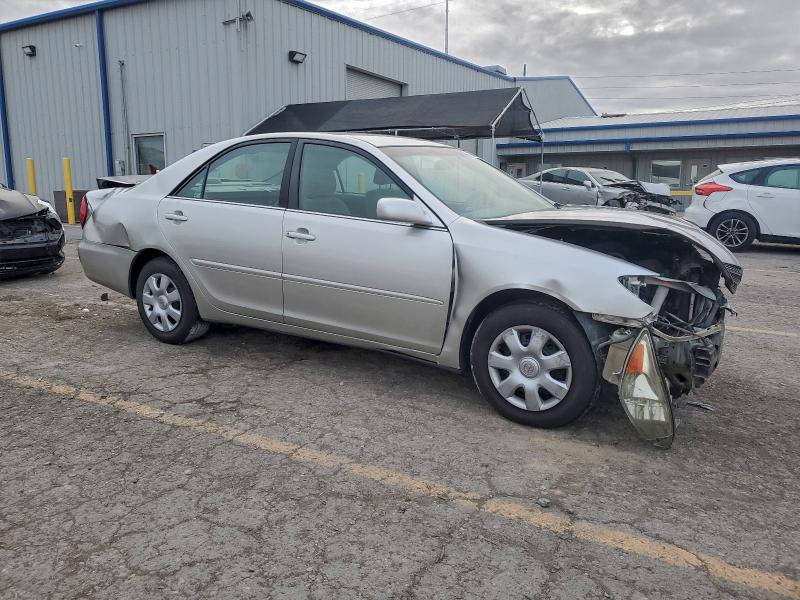 Photo 4 from auction – 2004 TOYOTA CAMRY LE with VIN 4T1BE32KX4U363653