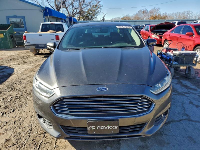 Photo 5 from auction – 2016 FORD FUSION SE with VIN 3FA6P0HD1GR213861