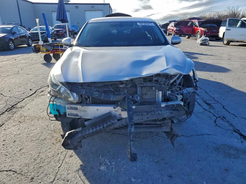 Photo 5 from auction – 2019 NISSAN ALTIMA S with VIN 1N4BL4BV8KN312076