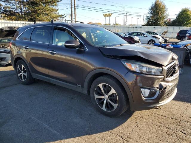 Photo 4 from auction – 2016 KIA SORENTO EX with VIN 5XYPHDA19GG019351