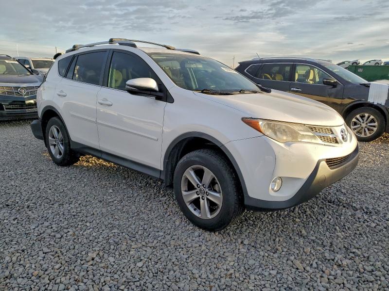 Photo 4 from auction – 2015 TOYOTA RAV4 XLE with VIN 2T3WFREV8FW226583