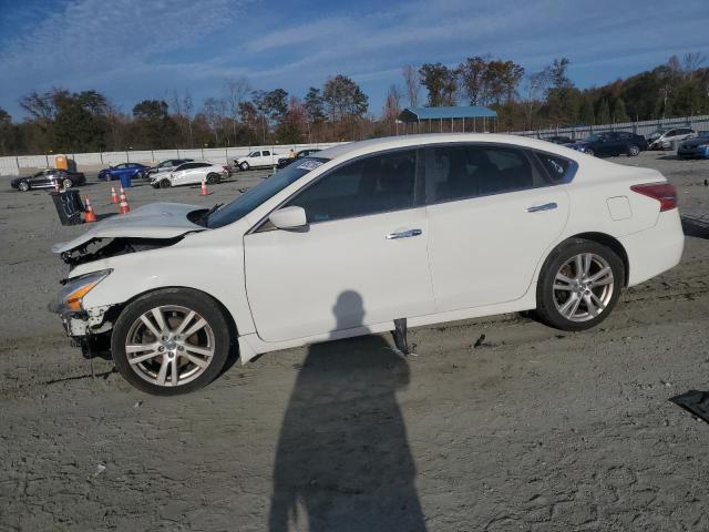 NISSAN ALTIMA 2015 with VIN 1N4AL3AP9FN860974 - Photo from auction