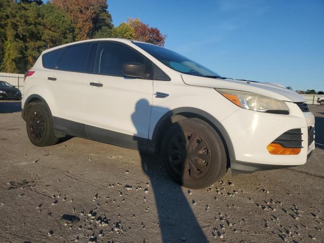 Photo 4 from auction – 2014 FORD ESCAPE S with VIN 1FMCU0F70EUC93805