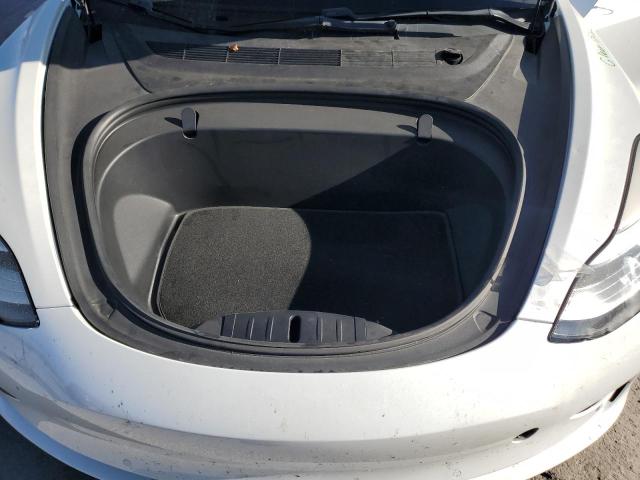 Photo 11 from auction – 2018 TESLA MODEL 3 with VIN 5YJ3E1EB5JF092255