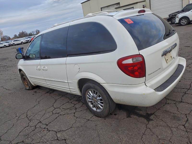 Photo 2 from auction – 2002 CHRYSLER TOWN & COU with VIN 2C8GP64L22R767602