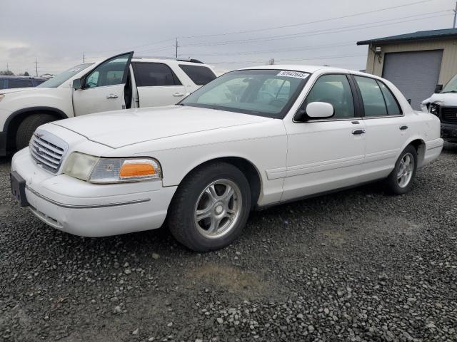 FORD CROWN VICT 2000 with VIN 2FAFP74W7YX150400 - Photo from auction