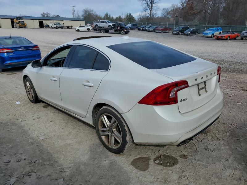 Photo 2 from auction – 2015 VOLVO S60 PREMIE with VIN YV140MFB1F2306424