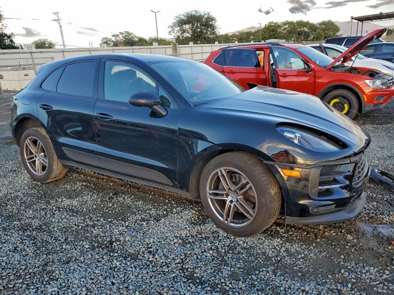 Photo 4 from auction – 2019 PORSCHE MACAN with VIN WP1AA2A54KLB02344