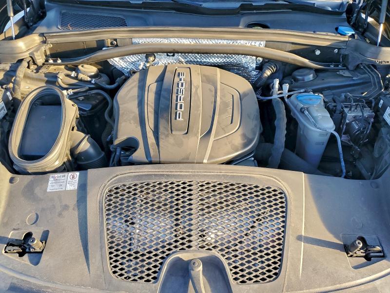 Photo 12 from auction – 2018 PORSCHE MACAN with VIN WP1AA2A51JLB18211